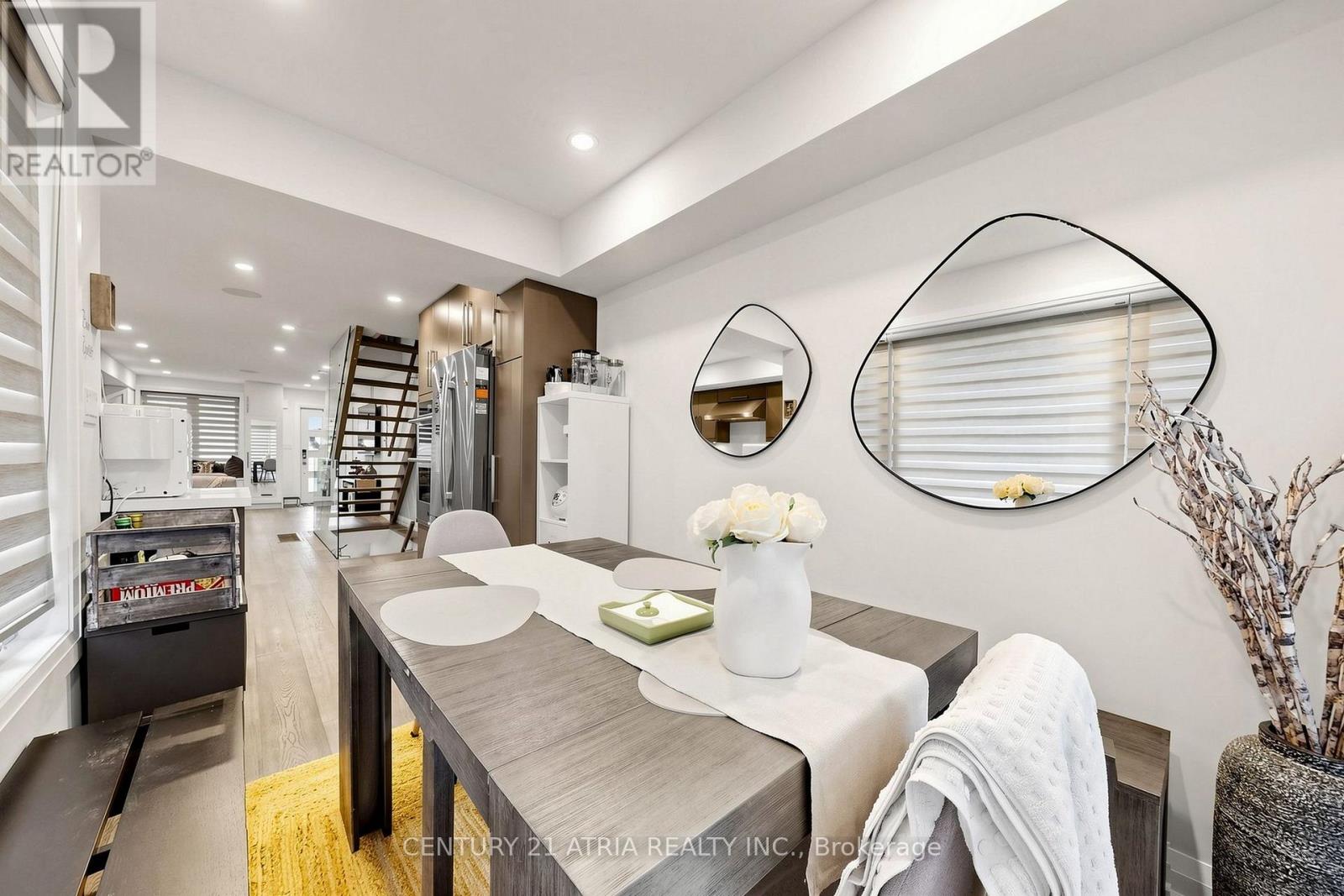 5 Bertmount Avenue, Toronto, Ontario  M4M 2X8 - Photo 17 - E13806034