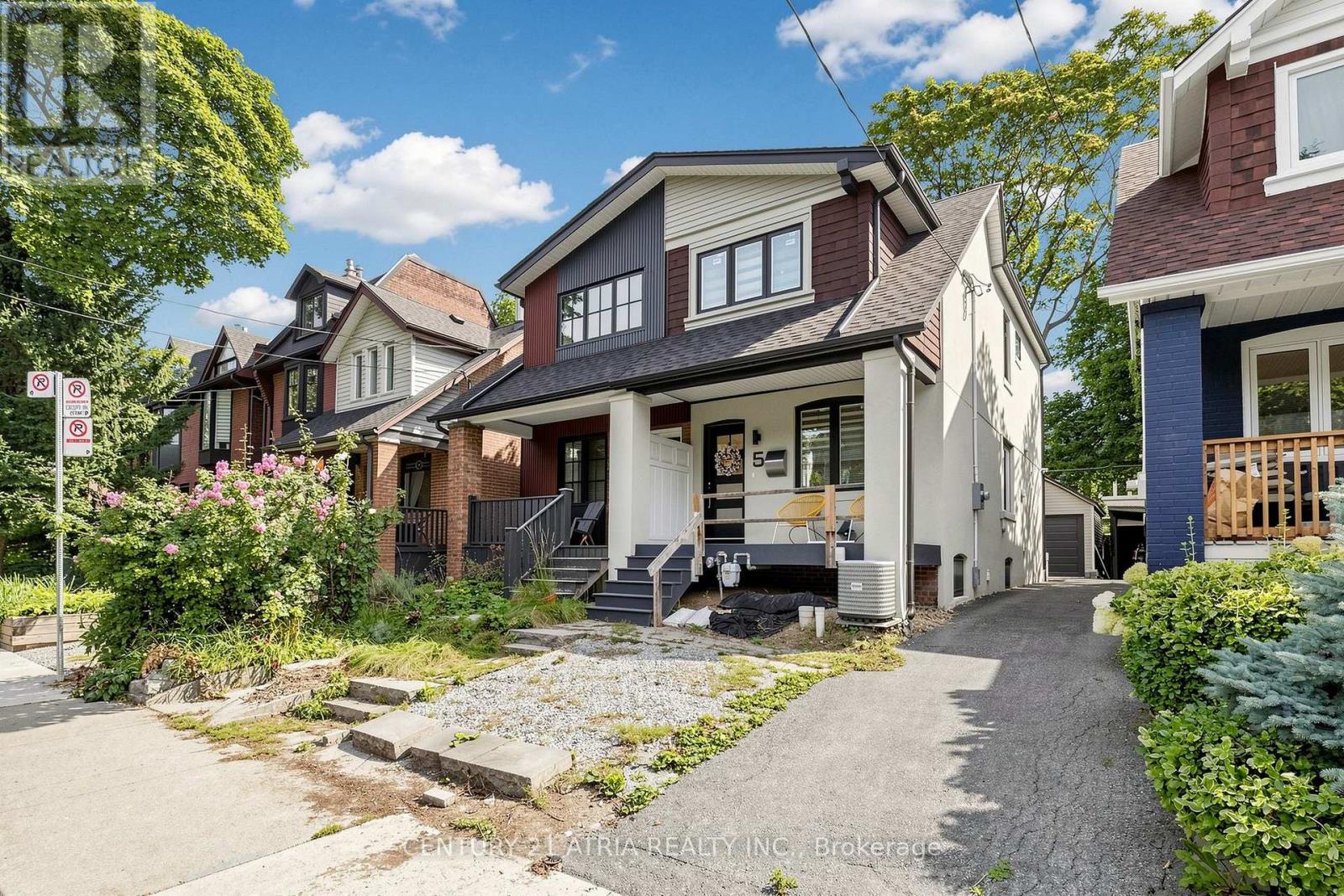 5 Bertmount Avenue, Toronto, Ontario  M4M 2X8 - Photo 2 - E13806034