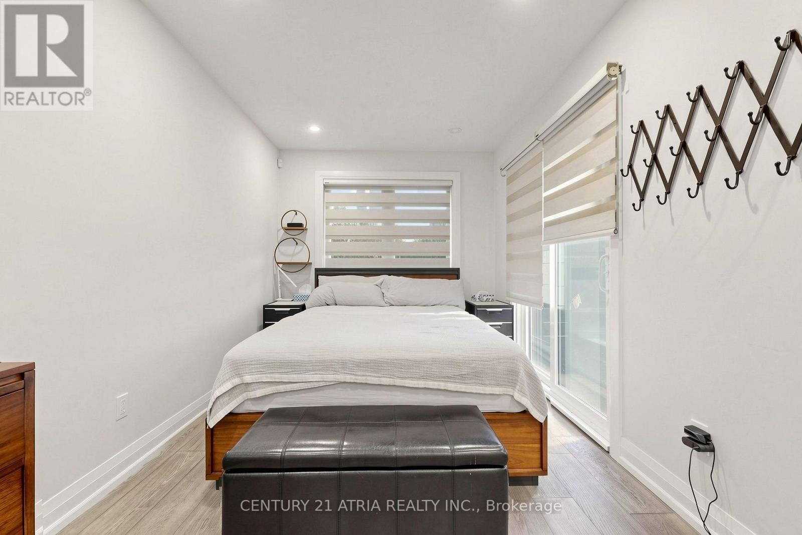 5 Bertmount Avenue, Toronto, Ontario  M4M 2X8 - Photo 22 - E13806034