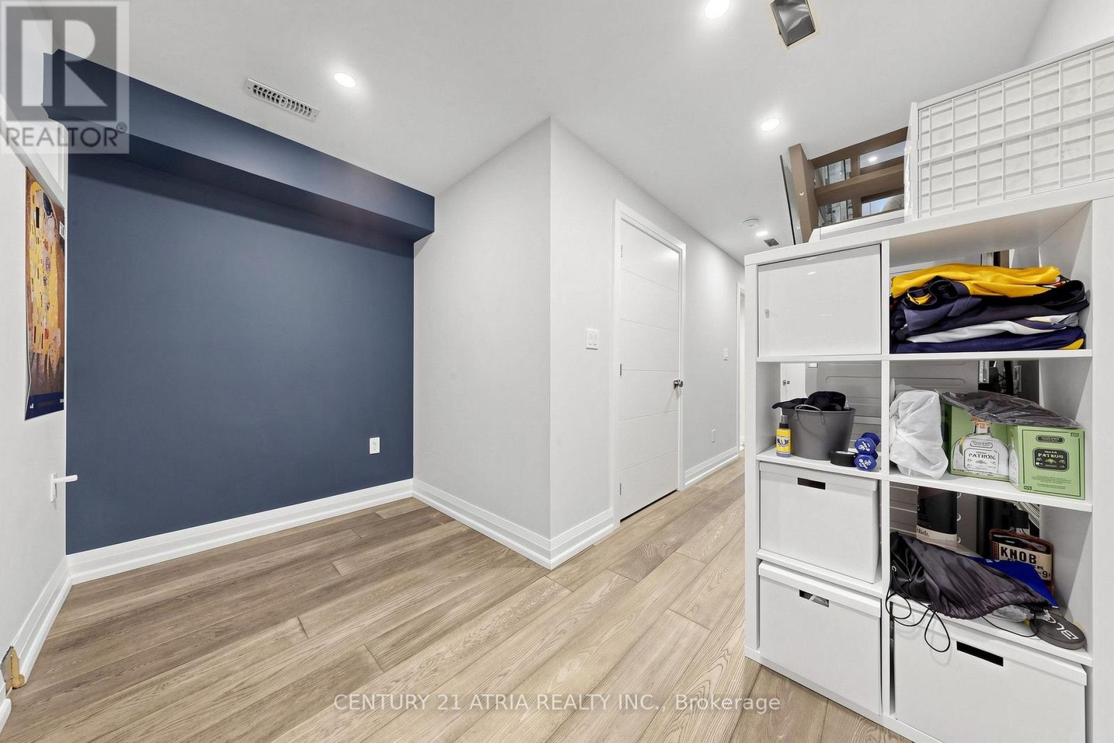 5 Bertmount Avenue, Toronto, Ontario  M4M 2X8 - Photo 34 - E13806034