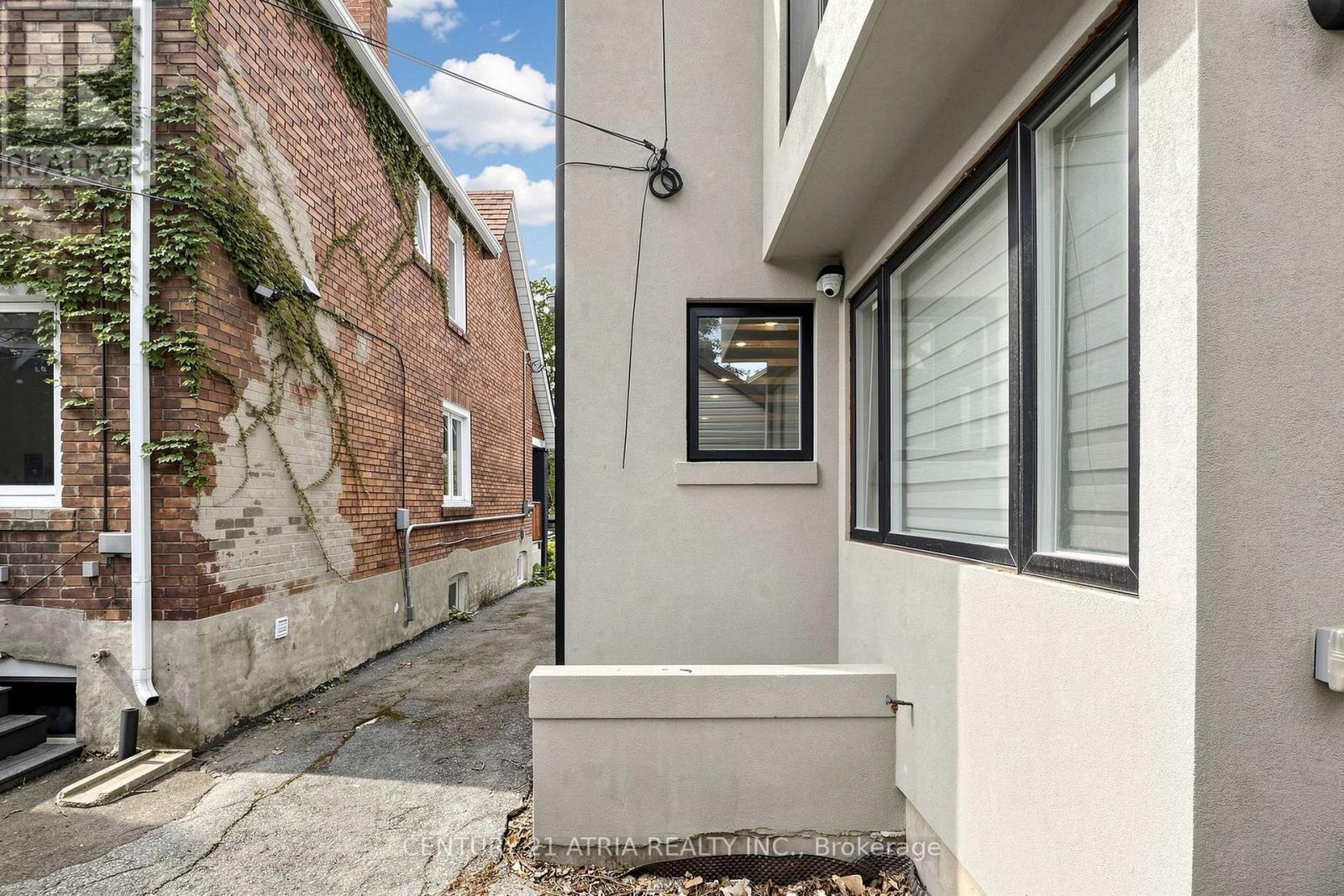 5 Bertmount Avenue, Toronto, Ontario  M4M 2X8 - Photo 42 - E13806034