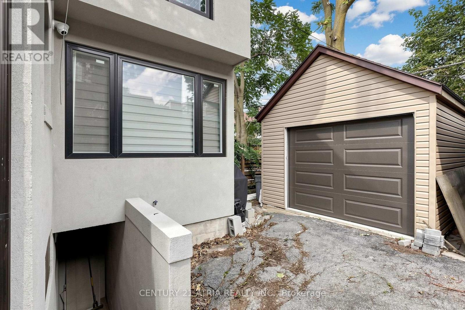 5 Bertmount Avenue, Toronto, Ontario  M4M 2X8 - Photo 43 - E13806034