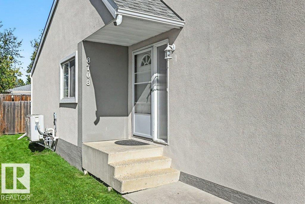8708 25a Av Nw, Edmonton, Alberta  T6K 2W7 - Photo 4 - E4509570