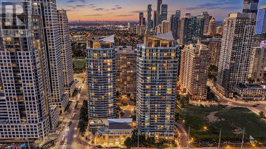 611 - 33 ELM DRIVE W, Mississauga, Ontario