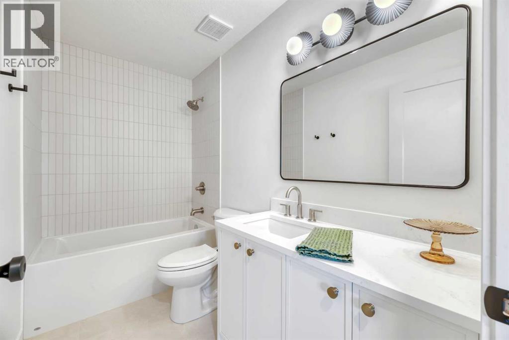 238 Hawktree Bay NW, Calgary, Alberta  T3G 2Z3 - Photo 31 - A2346500