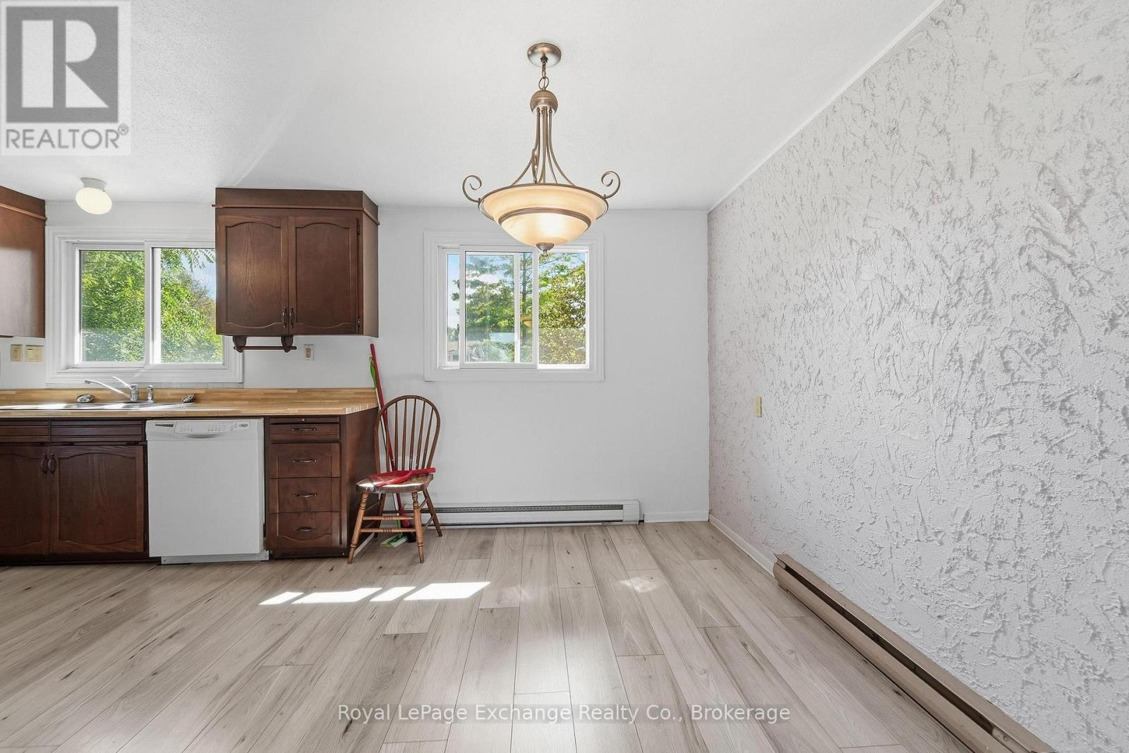 10 Inverness Street N, Kincardine, Ontario  N2Z 1J4 - Photo 7 - X13806234