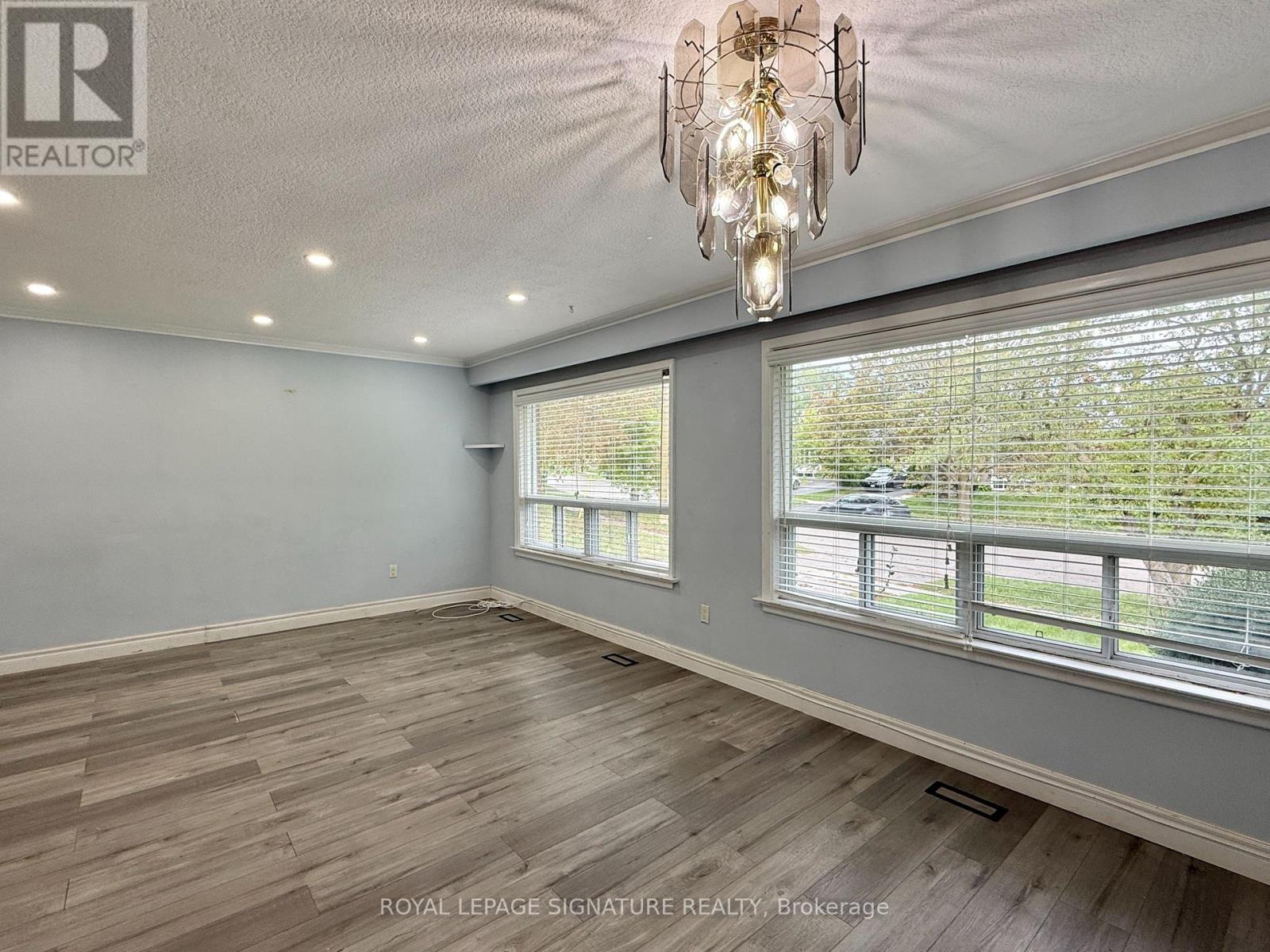 4 Wantanopa Crescent, Toronto, Ontario  M1H 2B3 - Photo 5 - E13806270