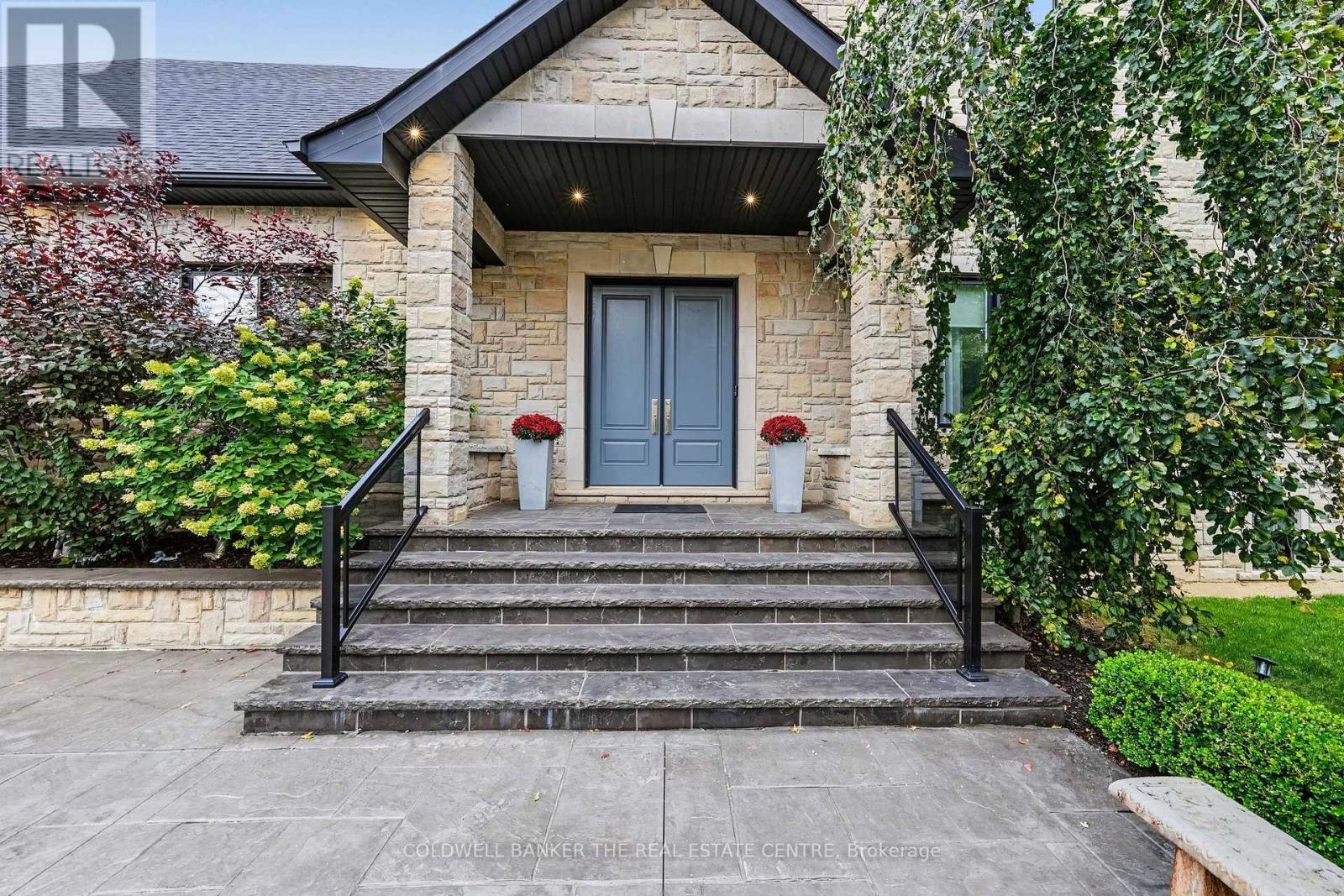 43 Wellington Street, King (Nobleton), Ontario  L0G 1N0 - Photo 3 - N13806244