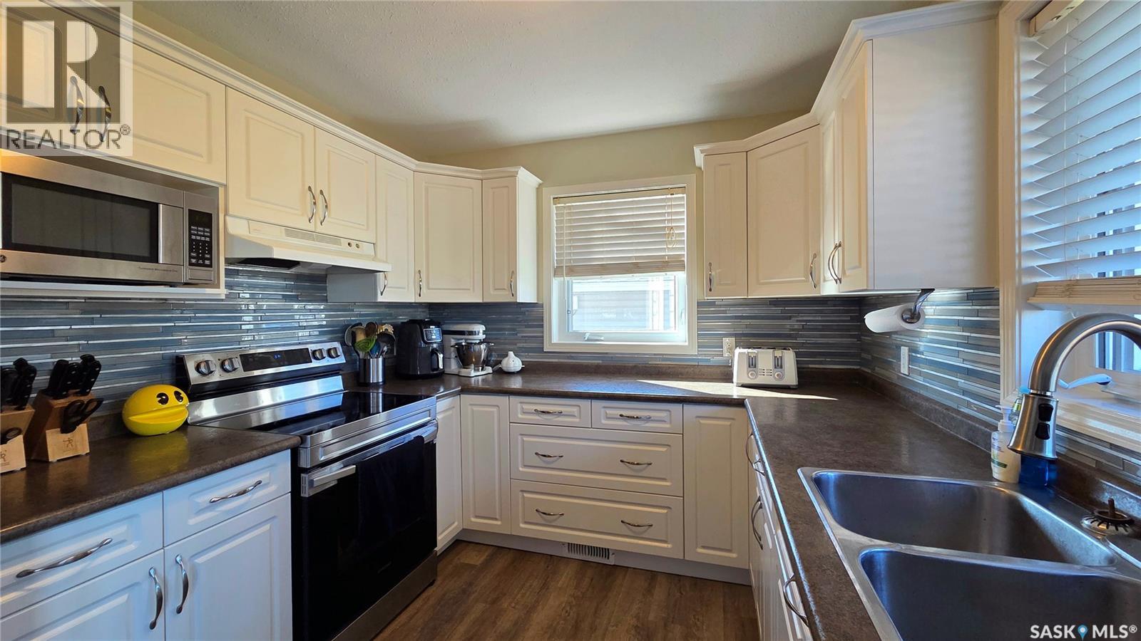 10305 Hock Avenue, North Battleford, Saskatchewan  S9A 3Y3 - Photo 12 - SK048891