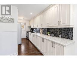 11 GRANTBROOK COURT, Brampton, Ontario