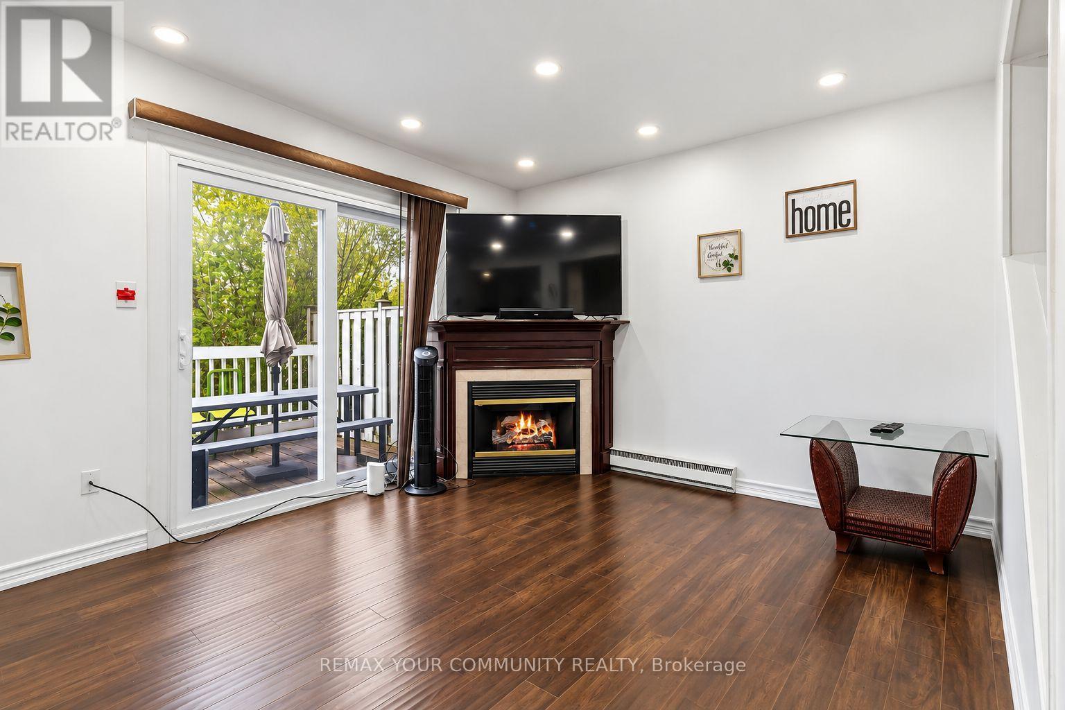 11 Grantbrook Court, Brampton, Ontario  L6S 2K8 - Photo 9 - W13802754