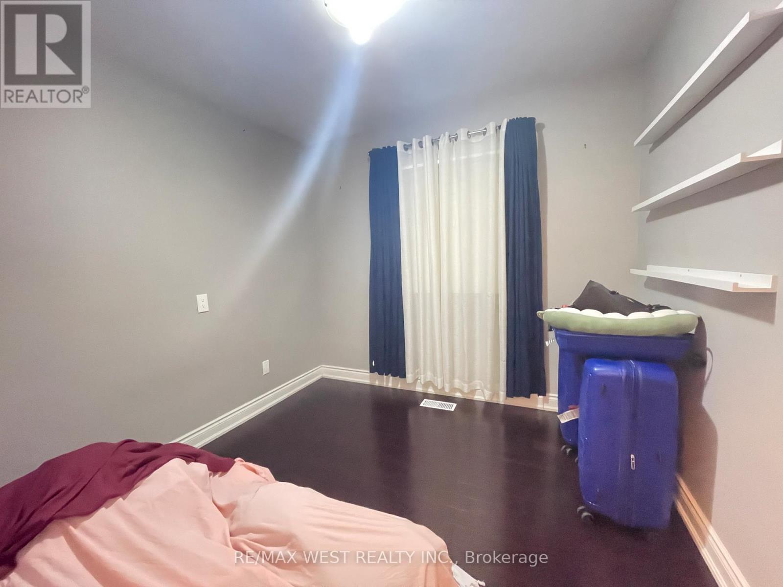 Upper - 25 Coronado Court, Toronto, Ontario  M9M 1S6 - Photo 11 - W13806198