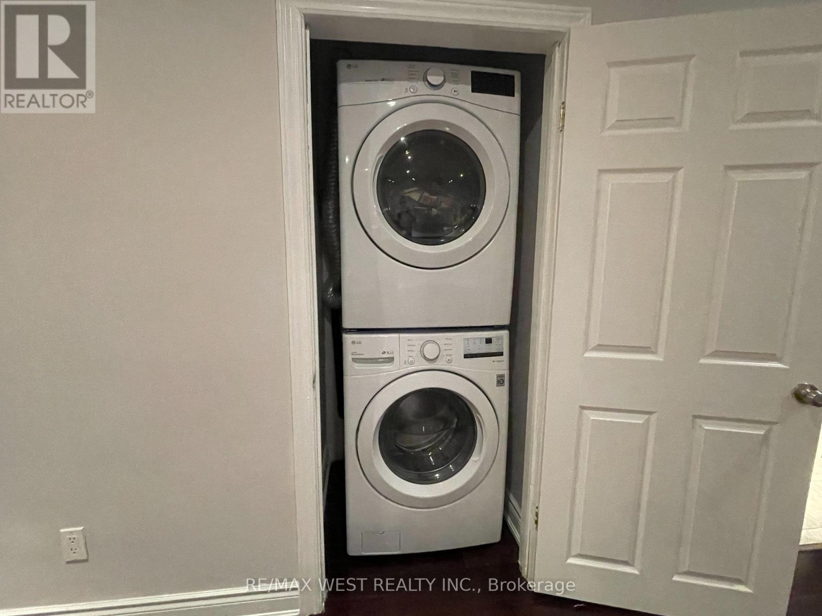 Upper - 25 Coronado Court, Toronto, Ontario  M9M 1S6 - Photo 6 - W13806198