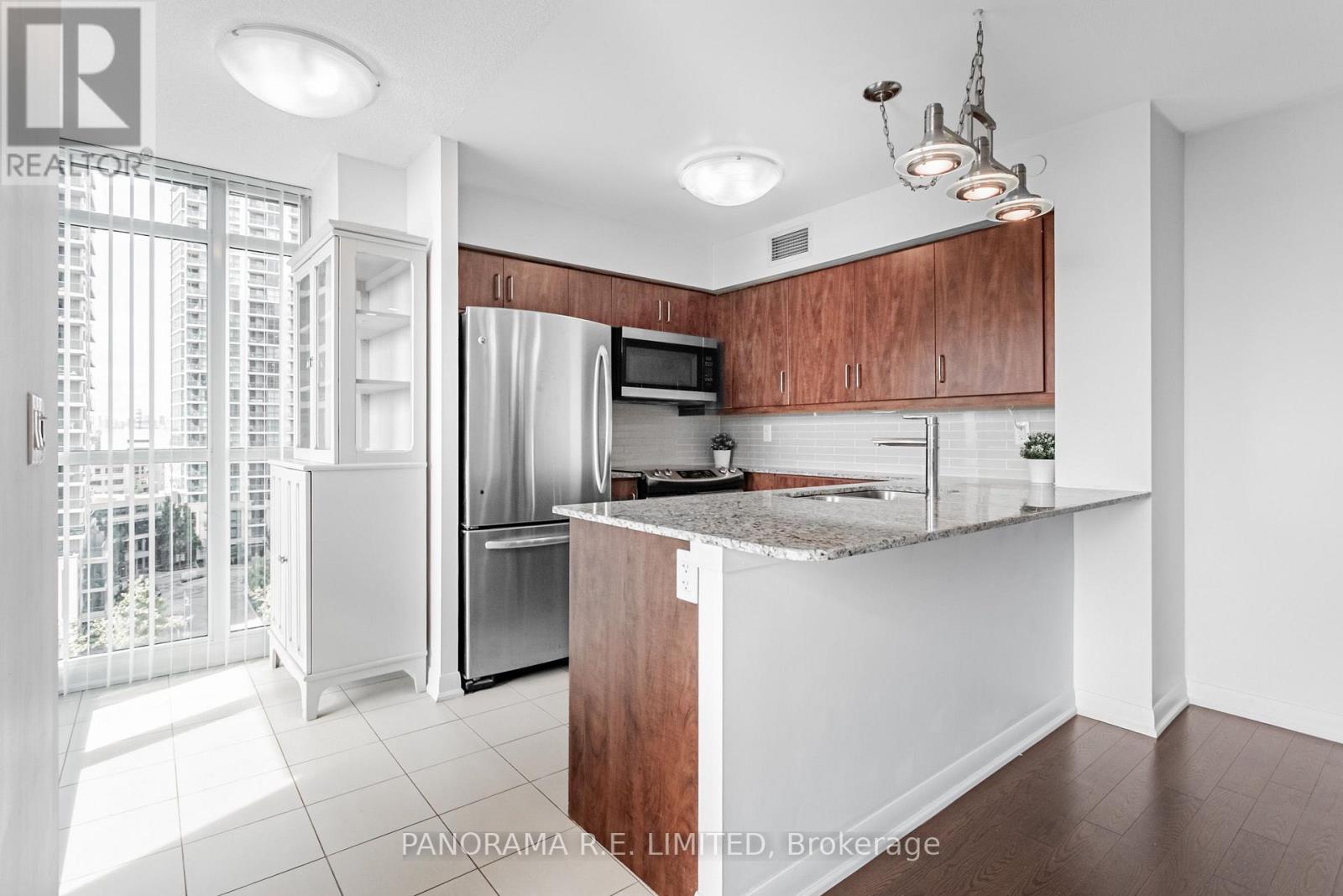 810 - 205 Sherway Gardens Road, Toronto, Ontario  M9C 0A5 - Photo 6 - W13806230