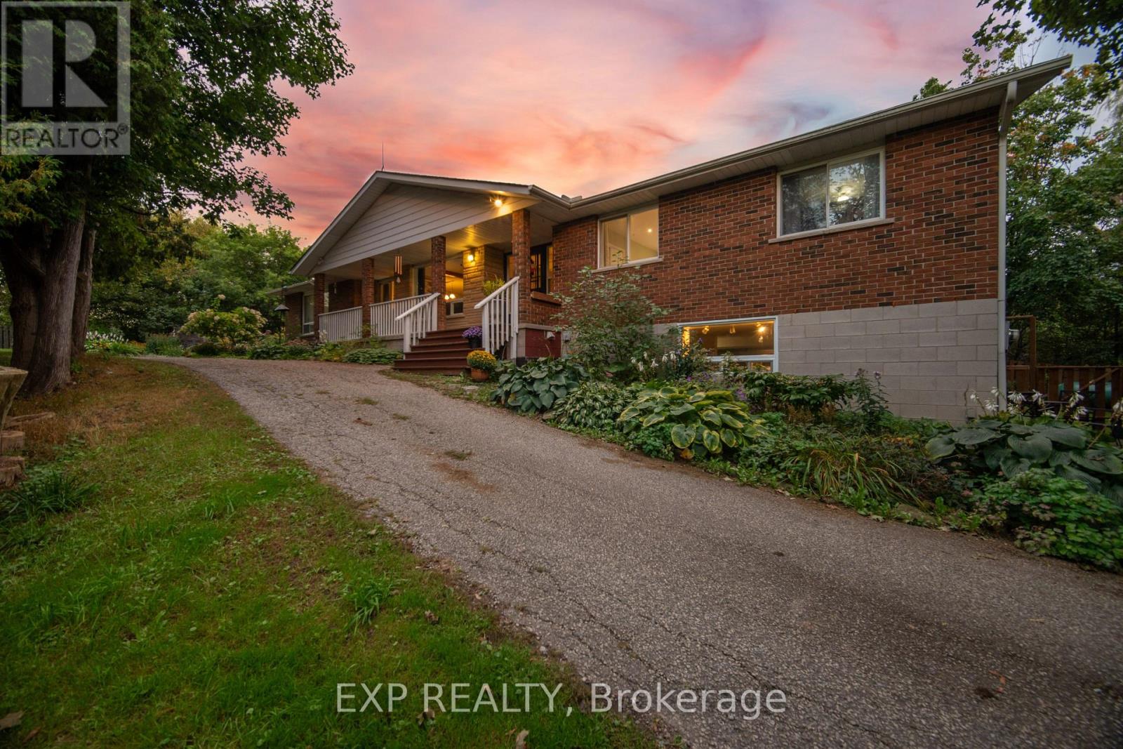 14367 Trafalgar Road N, Halton Hills, Ontario  N0B 1H0 - Photo 2 - W13806258