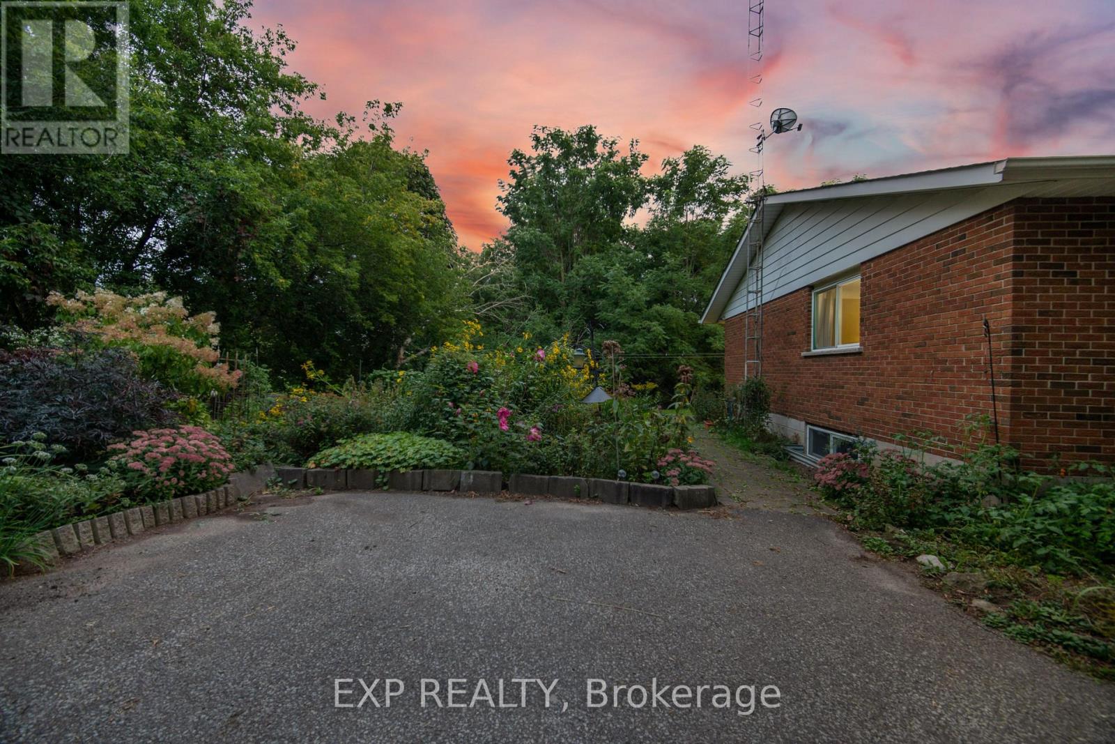 14367 Trafalgar Road N, Halton Hills, Ontario  N0B 1H0 - Photo 46 - W13806258