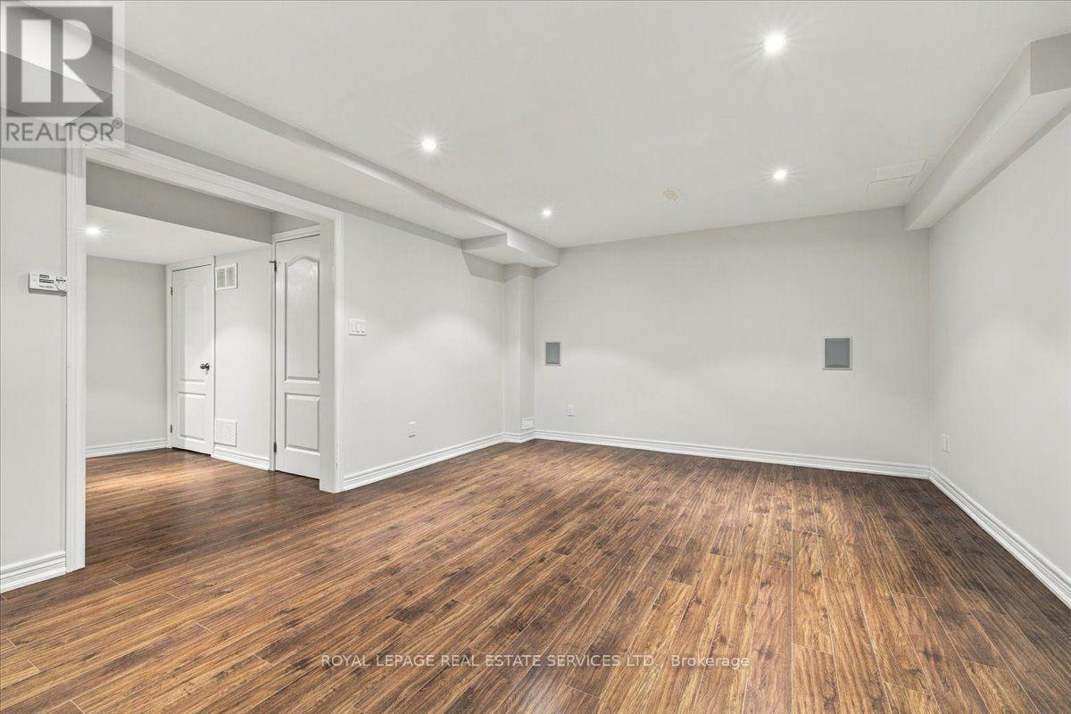 2328 Whistling Springs Crescent, Oakville, Ontario  L6M 0C5 - Photo 22 - W13806262