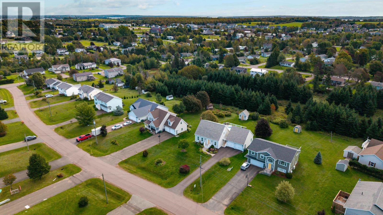 10 Jake Drive, Cornwall, Prince Edward Island  C0A 1H4 - Photo 2 - 202623860