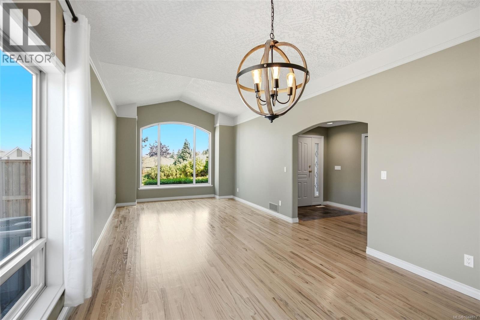 For Sale: 1096 Aery View Way, Parksville, ON | 4 Bed, 3 Bath House for $295,000. See 26 photos!