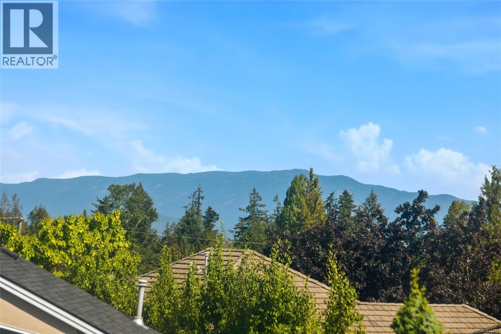 For Sale: 1096 Aery View Way, Parksville, ON | 4 Bed, 3 Bath House for $295,000. See 26 photos!