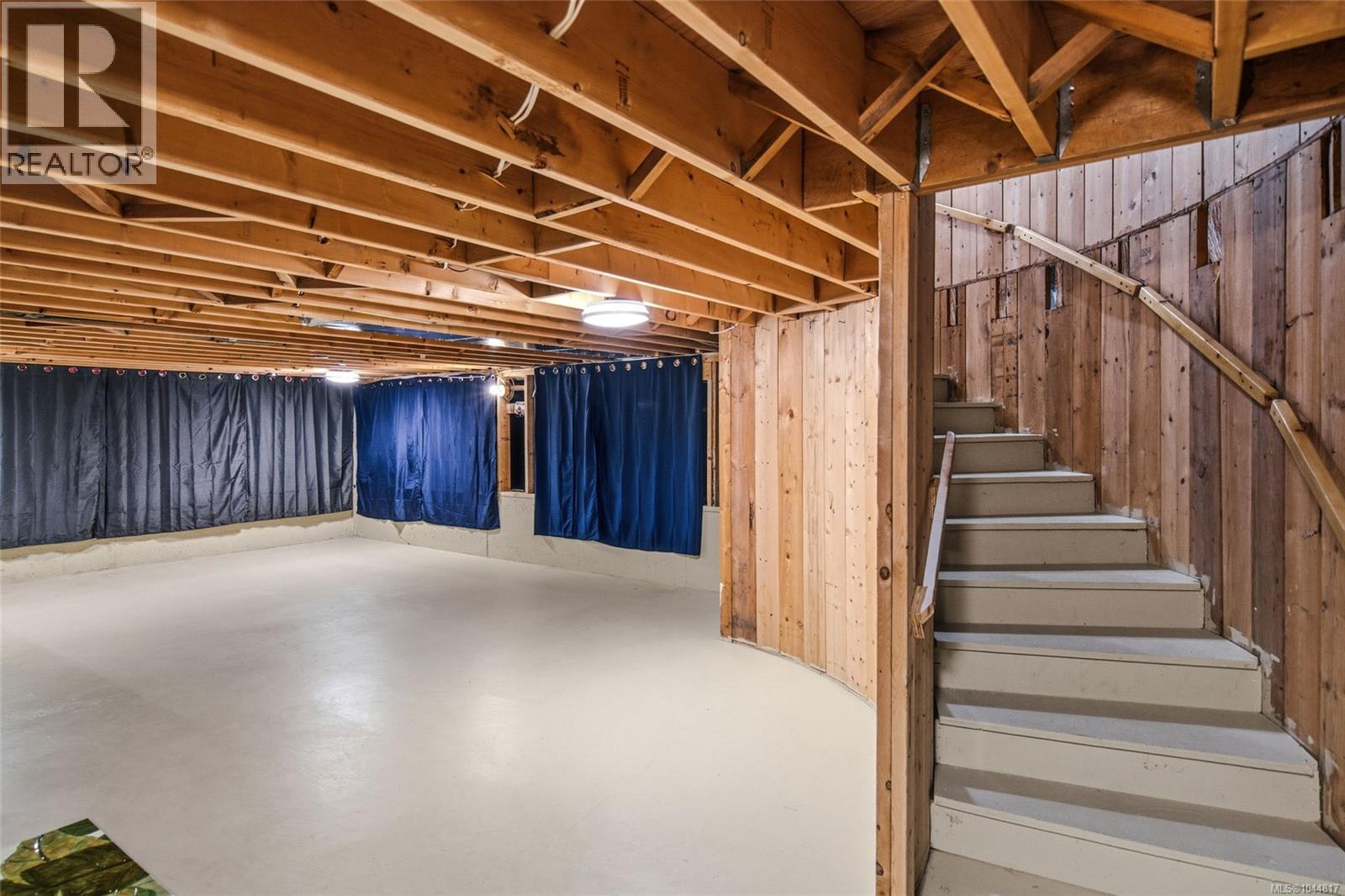 For Sale: 1096 Aery View Way, Parksville, ON | 4 Bed, 3 Bath House for $295,000. See 26 photos!