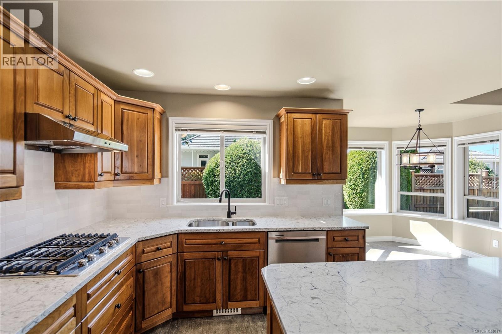 For Sale: 1096 Aery View Way, Parksville, ON | 4 Bed, 3 Bath House for $295,000. See 26 photos!