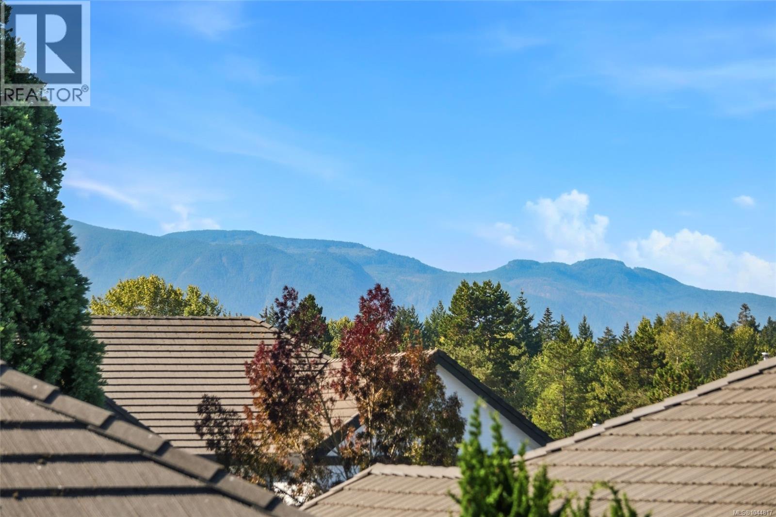 For Sale: 1096 Aery View Way, Parksville, ON | 4 Bed, 3 Bath House for $295,000. See 26 photos!