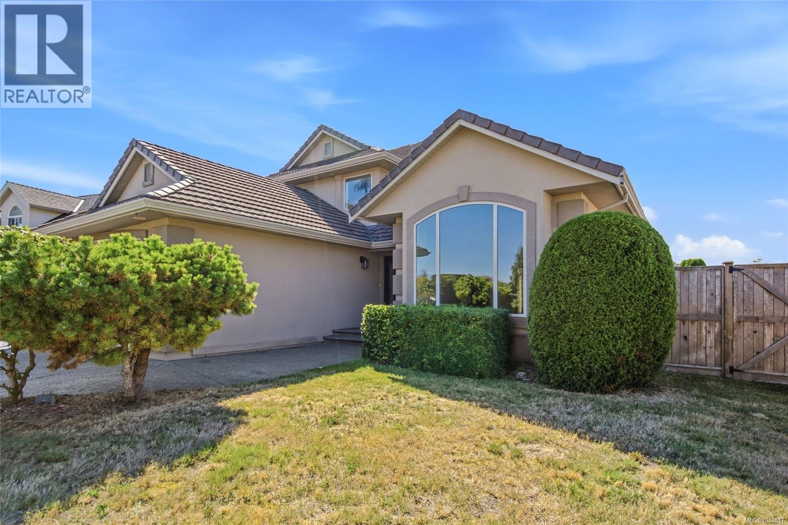 For Sale: 1096 Aery View Way, Parksville, ON | 4 Bed, 3 Bath House for $295,000. See 26 photos!