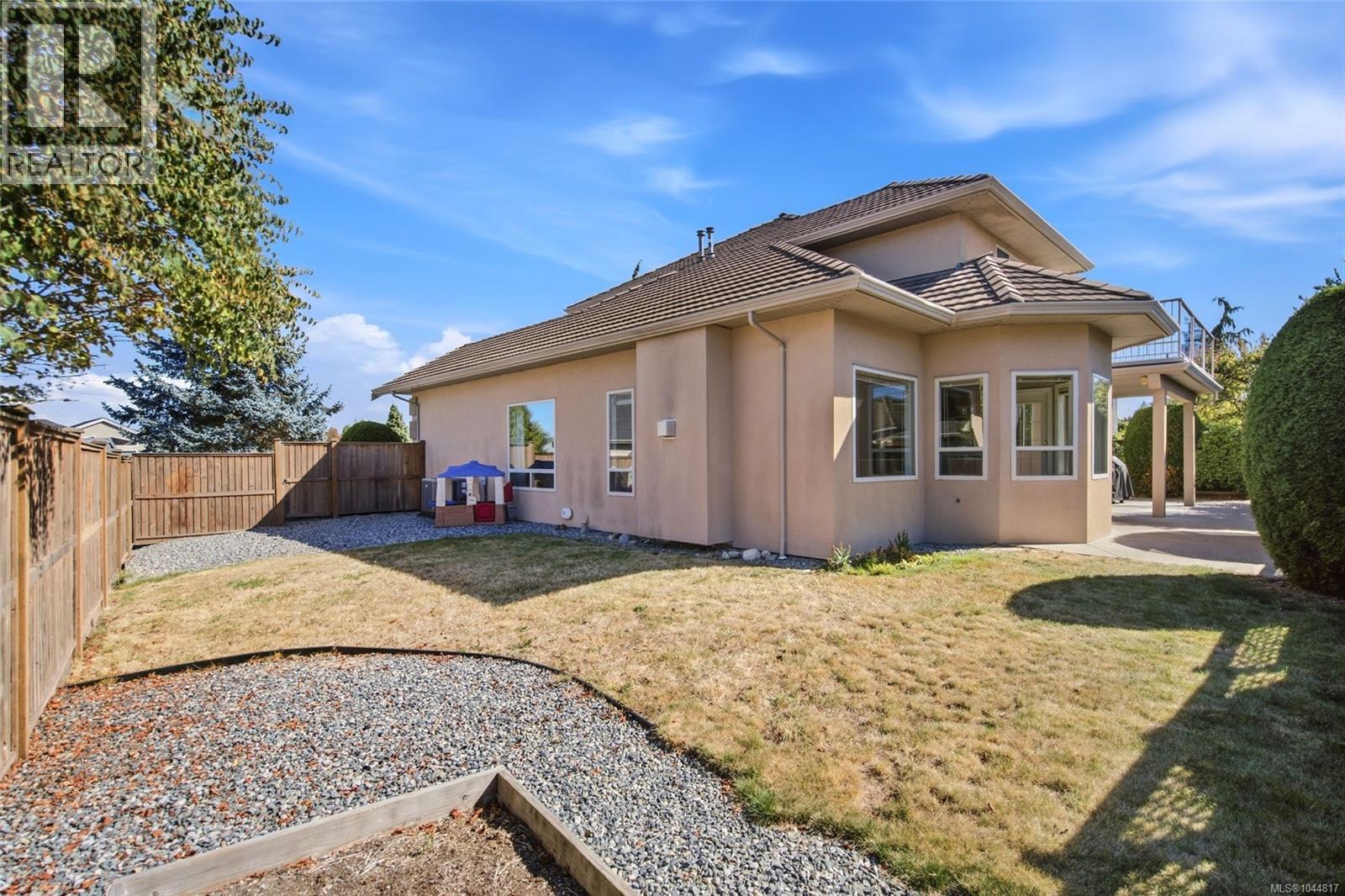 For Sale: 1096 Aery View Way, Parksville, ON | 4 Bed, 3 Bath House for $295,000. See 26 photos!