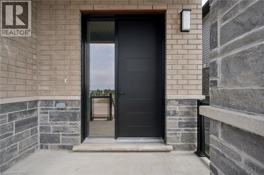 451 Benninger Street, Kitchener, Ontario  N2E 0J8 - Photo 4 - 40856441
