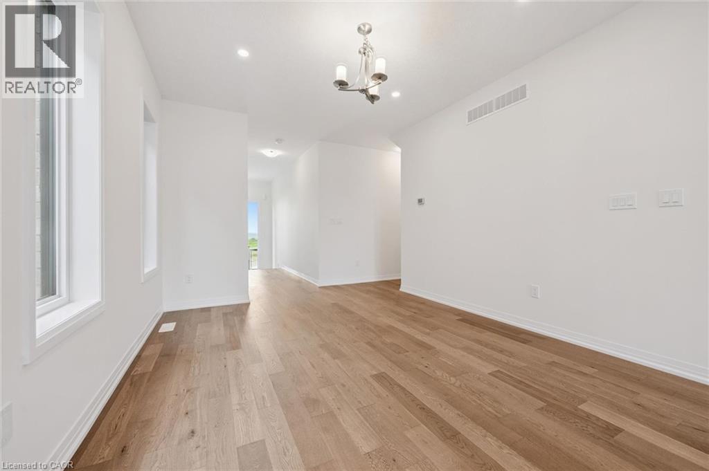 451 Benninger Street, Kitchener, Ontario  N2E 0J8 - Photo 7 - 40856441