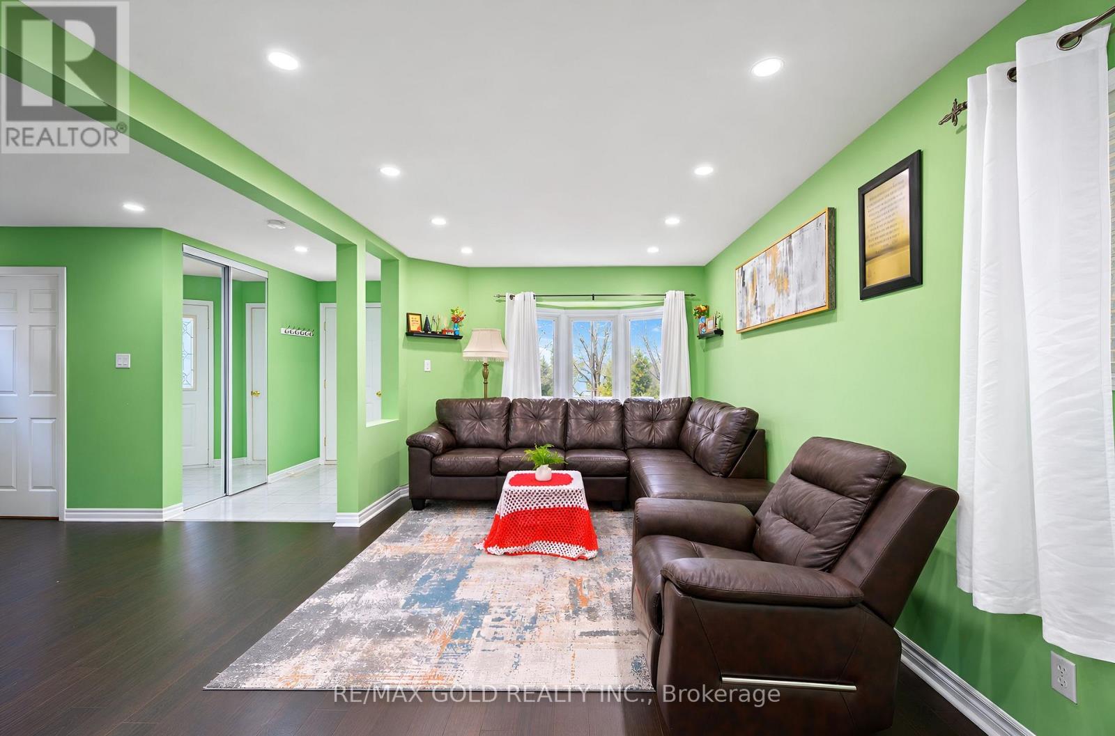 5261 River Forest Court, Mississauga, Ontario  L5V 2C7 - Photo 9 - W13804406