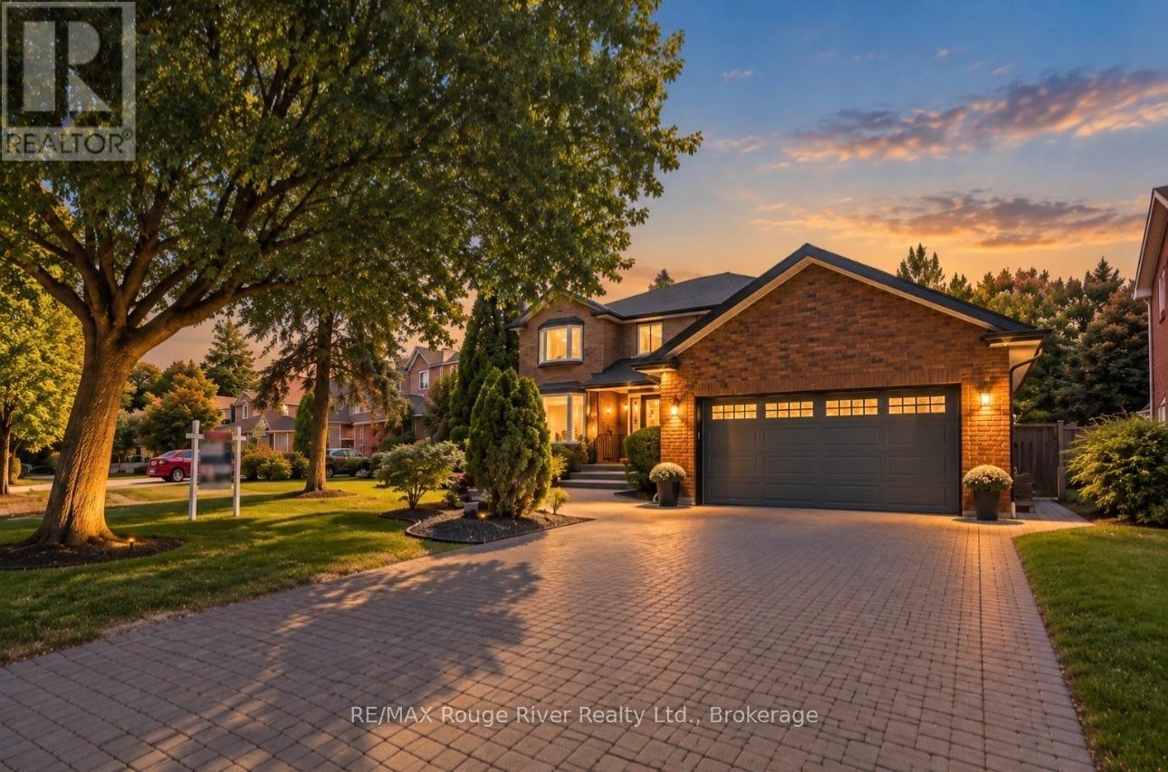 7 Lyndhurst Crescent, Whitby, Ontario  L1R 1E4 - Photo 2 - E13804584