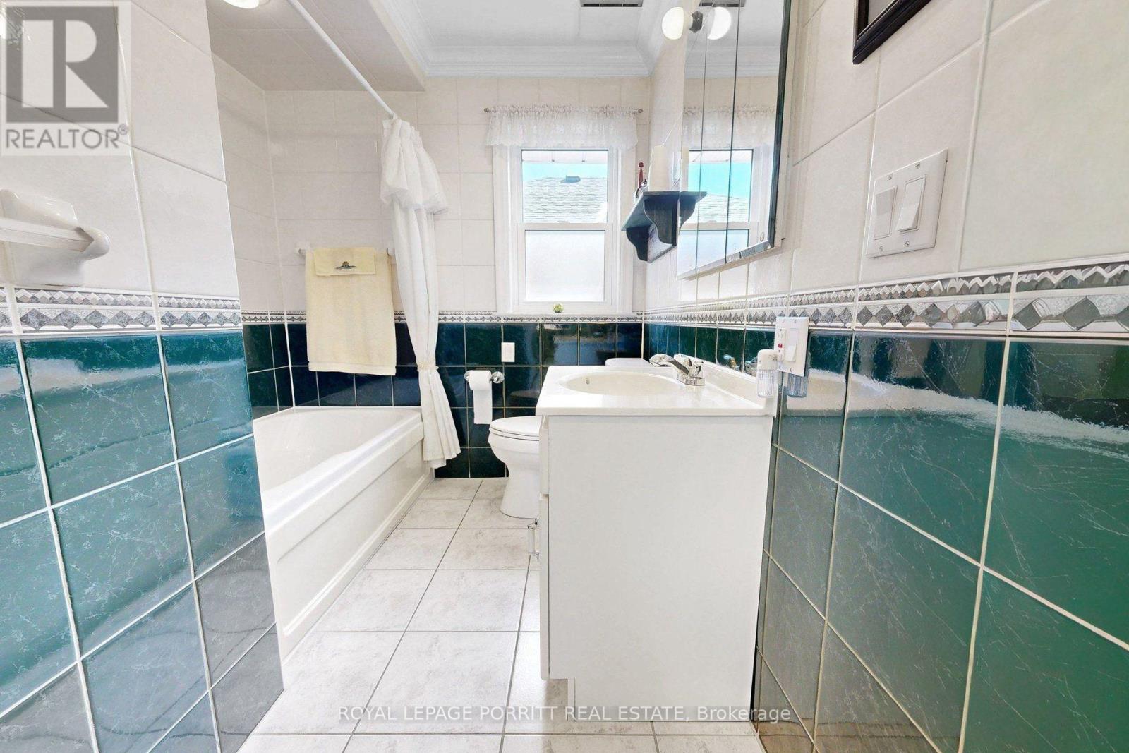 247 Hallmark Avenue, Toronto, Ontario  M8W 4L3 - Photo 17 - W13806298