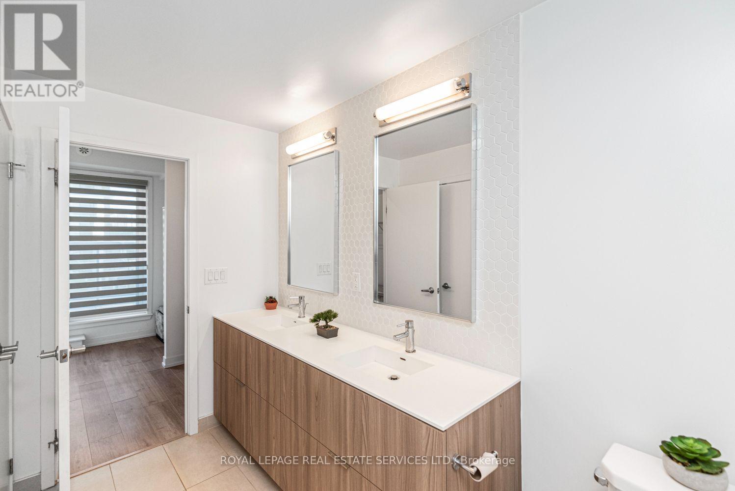 17 - 2530 Eglinton Avenue W, Mississauga, Ontario  L5M 0Z5 - Photo 33 - W13806300