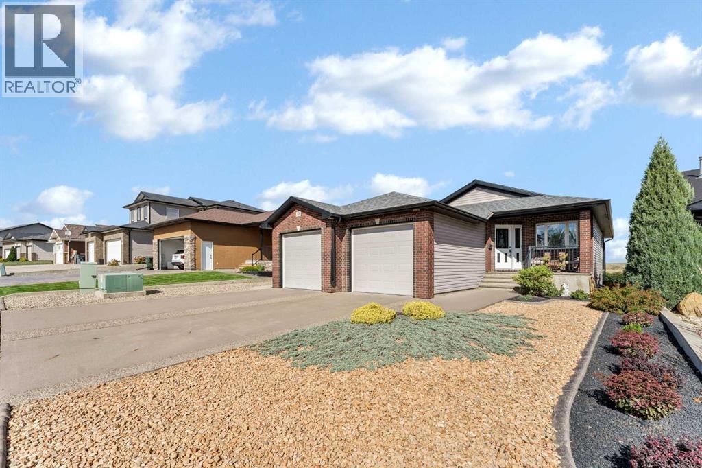 123 Terrace View Ne, Medicine Hat, Alberta  T1C 2B2 - Photo 1 - A2344302