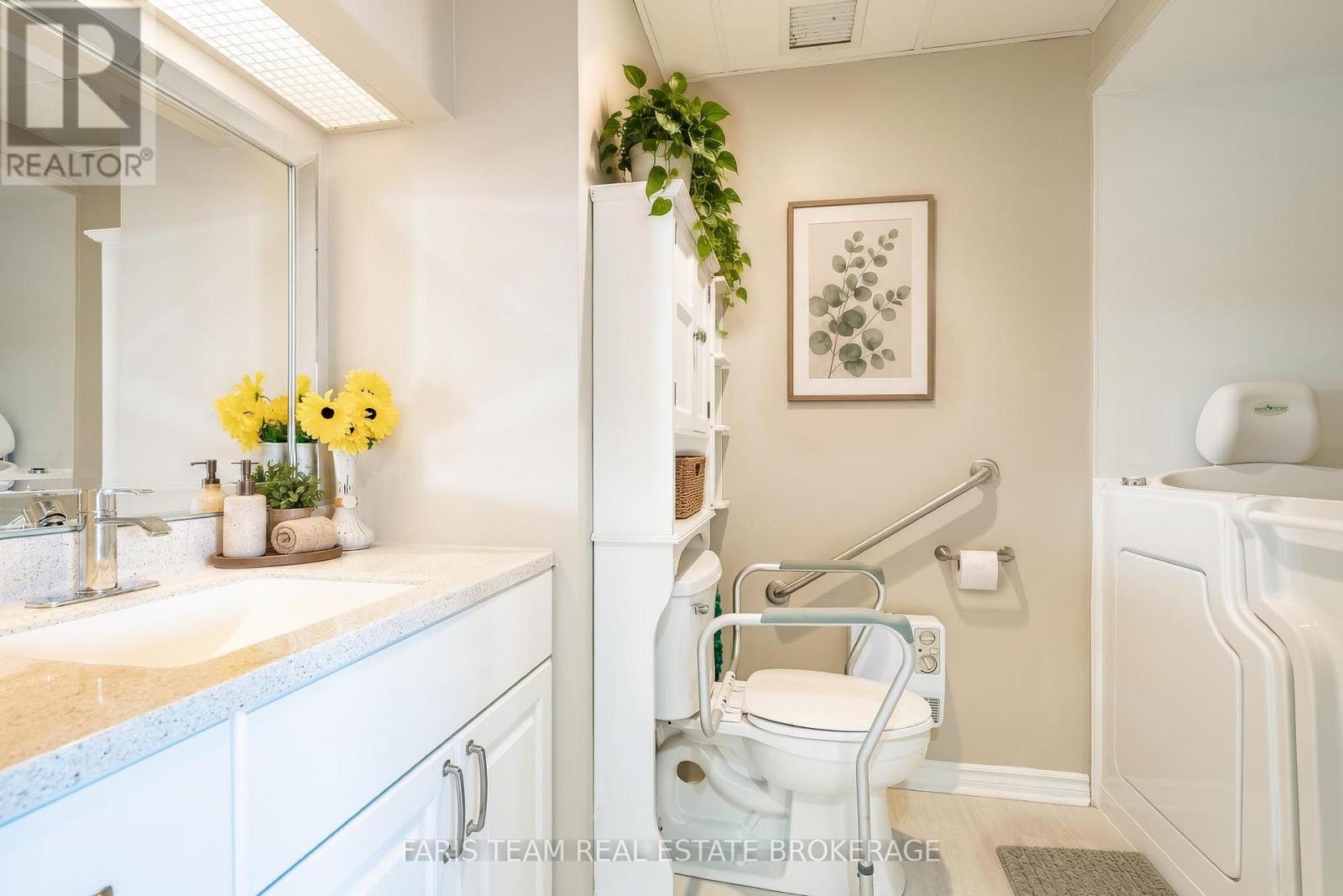 82 - 74 Ross Street, Barrie, Ontario  L4N 1G3 - Photo 21 - S13654082