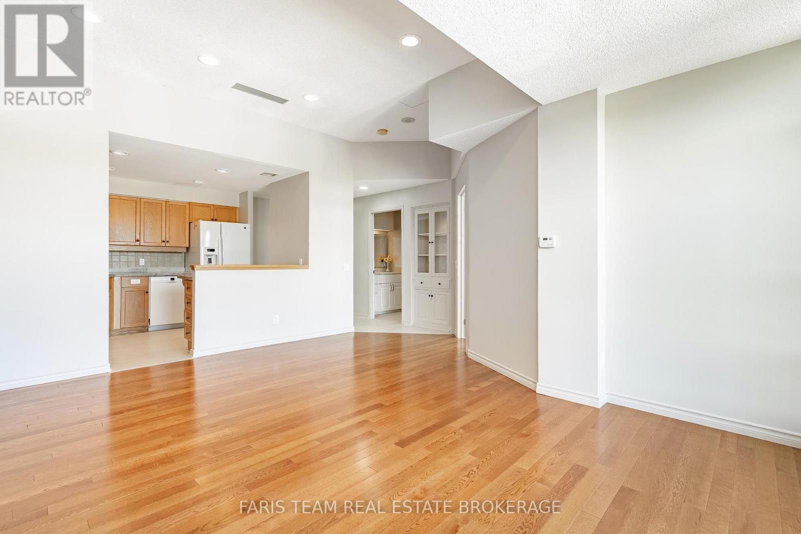 82 - 74 Ross Street, Barrie, Ontario  L4N 1G3 - Photo 15 - S13654082