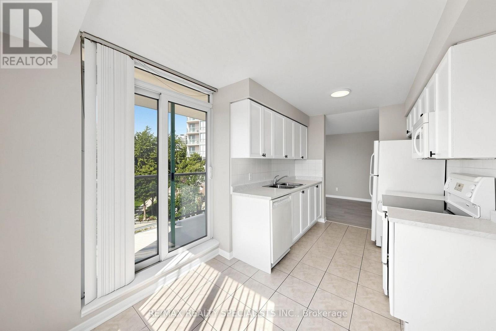 303 - 4879 Kimbermount Avenue, Mississauga, Ontario  L5M 7R8 - Photo 17 - W13635396