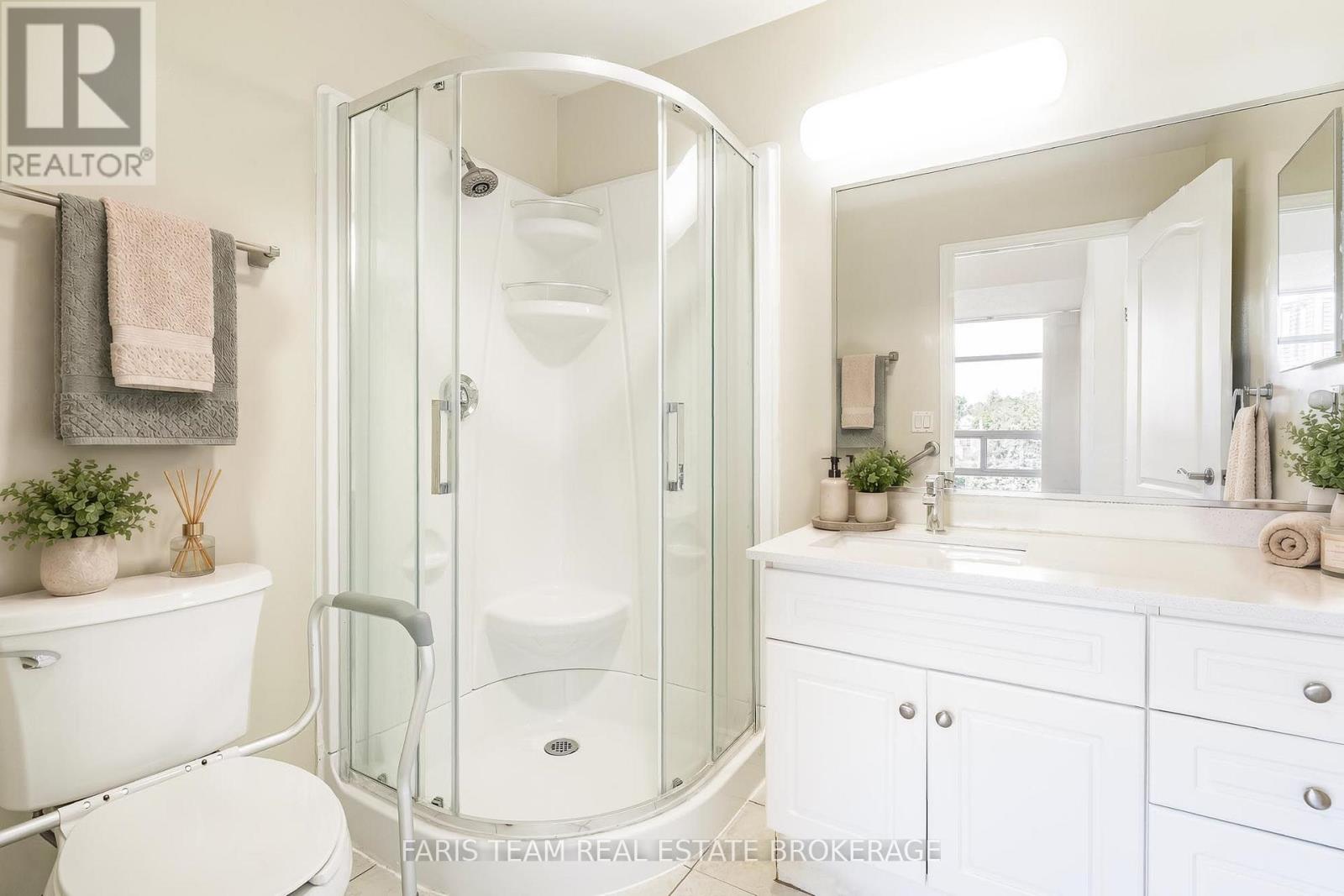 82 - 74 Ross Street, Barrie, Ontario  L4N 1G3 - Photo 18 - S13654082