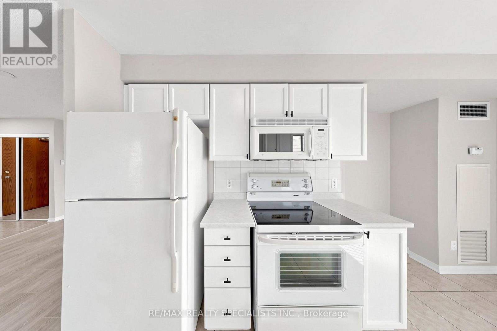 303 - 4879 Kimbermount Avenue, Mississauga, Ontario  L5M 7R8 - Photo 15 - W13635396
