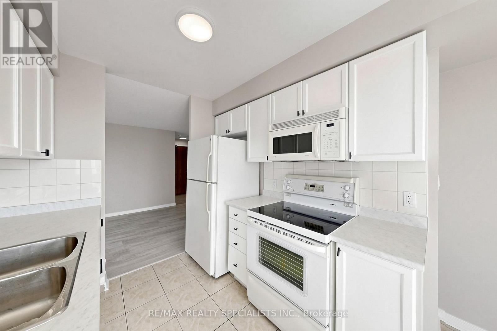 303 - 4879 Kimbermount Avenue, Mississauga, Ontario  L5M 7R8 - Photo 16 - W13635396