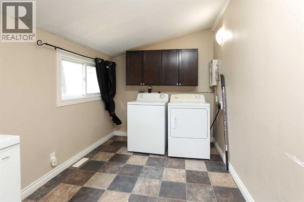 540 12 Street S, Lethbridge, Alberta  T1J 2R7 - Photo 11 - A2345147