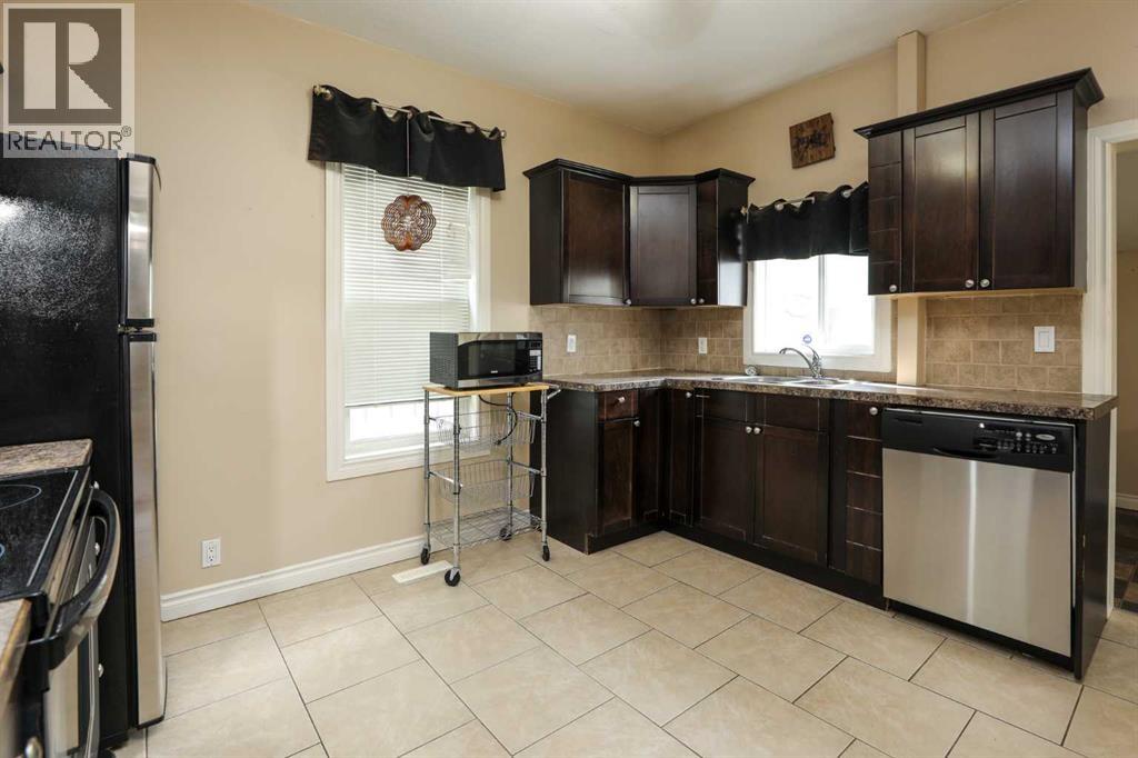 540 12 Street S, Lethbridge, Alberta  T1J 2R7 - Photo 8 - A2345147