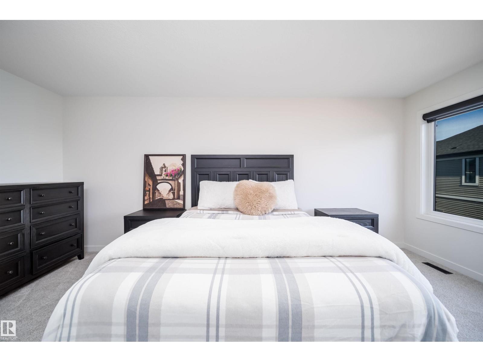 15844 25 AV SW