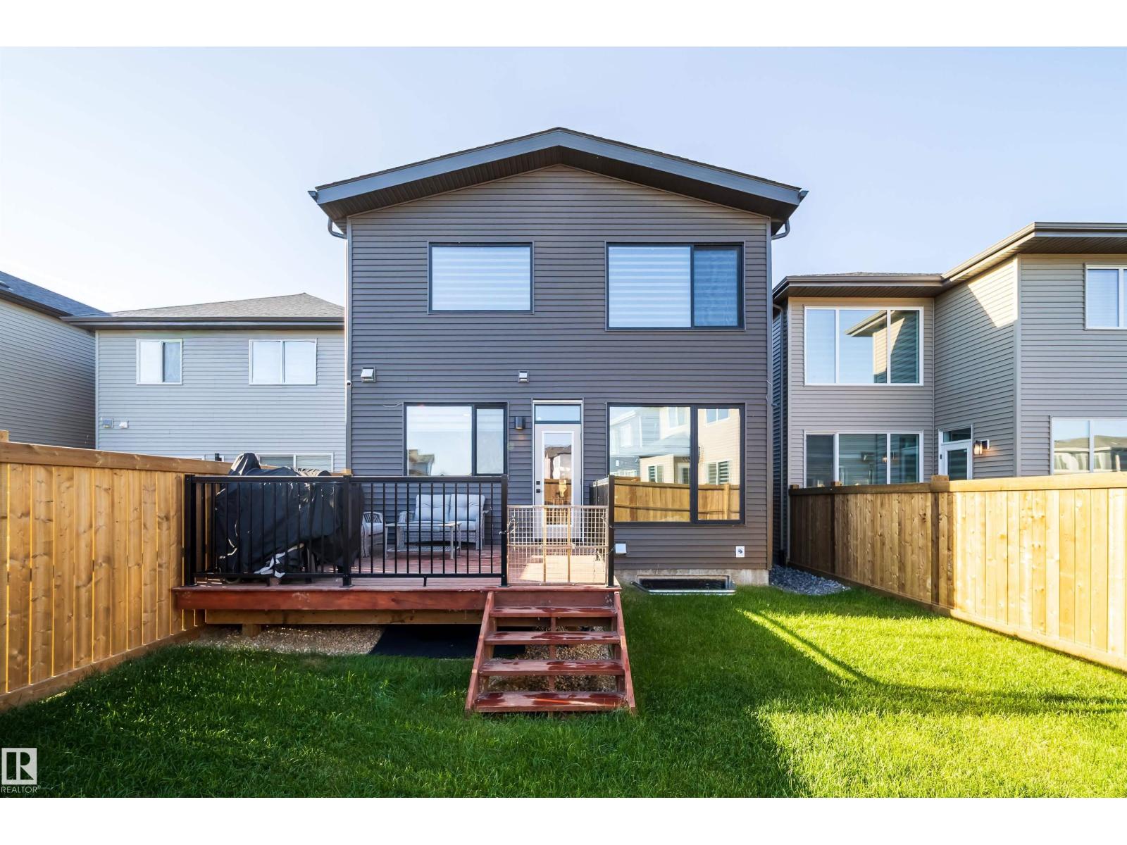 15844 25 AV SW