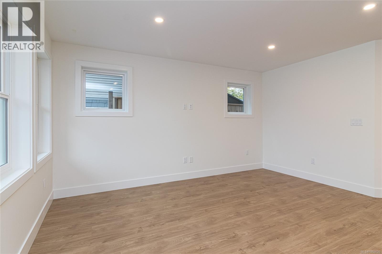 C 2235 Shelbourne St, Victoria, British Columbia  V8R 4L2 - Photo 5 - 1050020