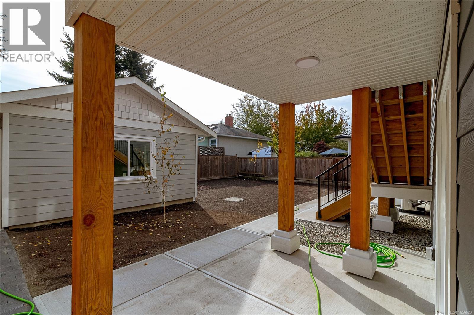 C 2235 Shelbourne St, Victoria, British Columbia  V8R 4L2 - Photo 18 - 1050020