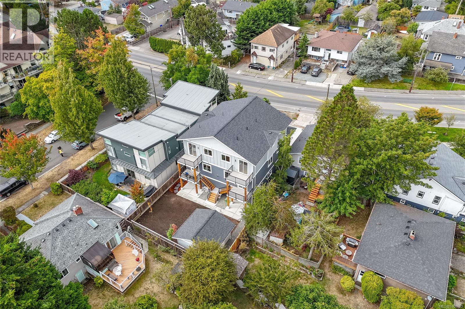 B 2235 Shelbourne St, Victoria, British Columbia  V8R 4L2 - Photo 31 - 1050023