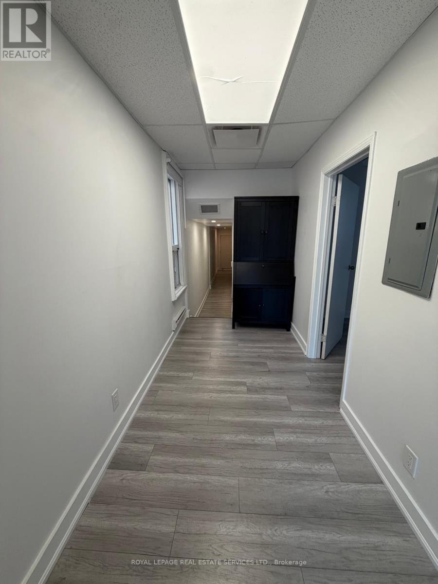 Upper - 1226 King Street W, Toronto, Ontario  M6K 1G4 - Photo 13 - W13806320